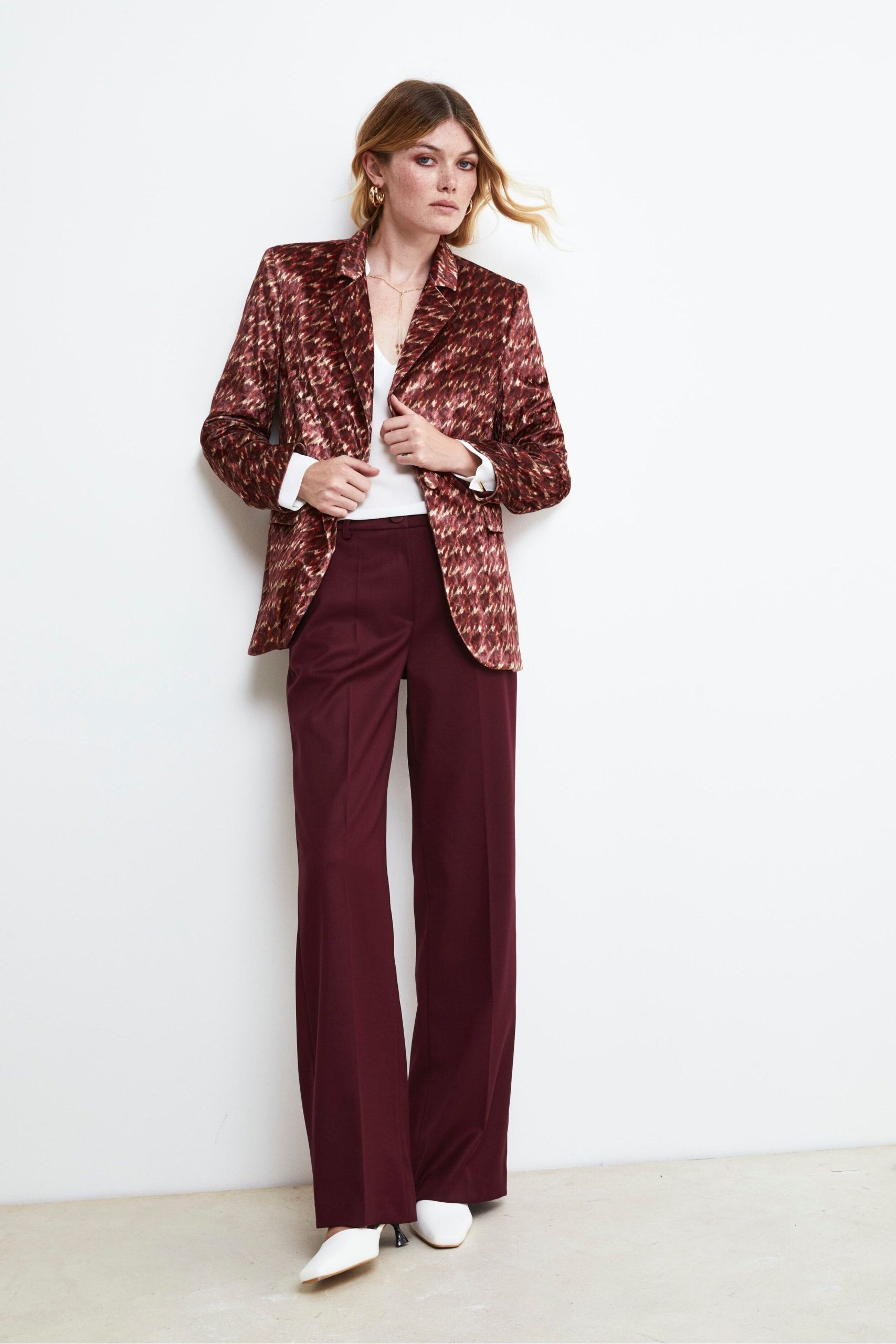 blazer-velluto-donna-649isz-1.jpg Giacca elegante in Velluto FANT. BORDEAUX 40 - immagine 1