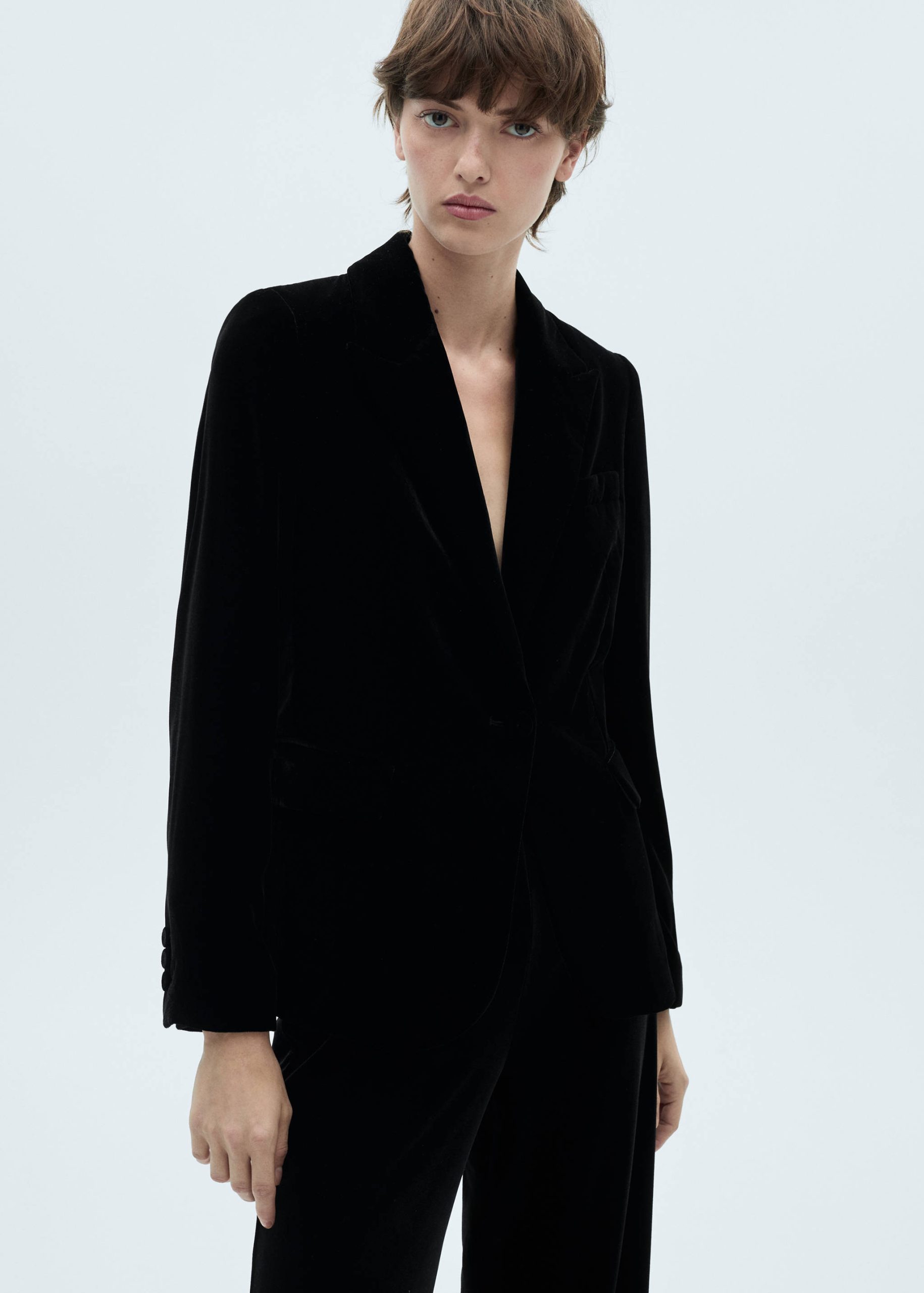 blazer-velluto-donna-920njs-1.jpg Blazer velluto strutturato Donna | MANGO OUTLET Italia - immagine 1