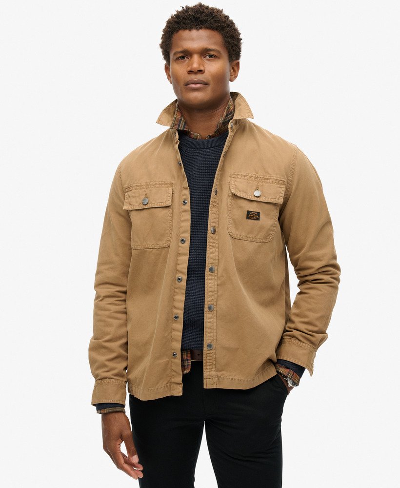 giacca-camicia-uomo-681cyb-1.jpg Giacca in stile camicia workwear in tela di cotone biologicosandstone brown da Uomo | Superdry IT - immagine 1