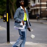 Gli abbinamenti streetstyle delle giacche di jeans Primavera 2024