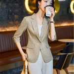 Giacca tailleur donna blazer spezzato ufficio beige elegante corta slim 14955