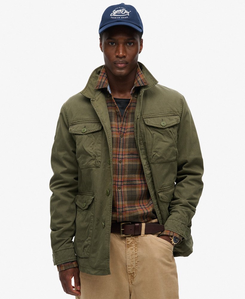 giacca-militare-uomo-066lqi-1.jpg Giacca leggera ricamata in stile militare M65surplus goods olive green da Uomo | Superdry IT - immagine 1