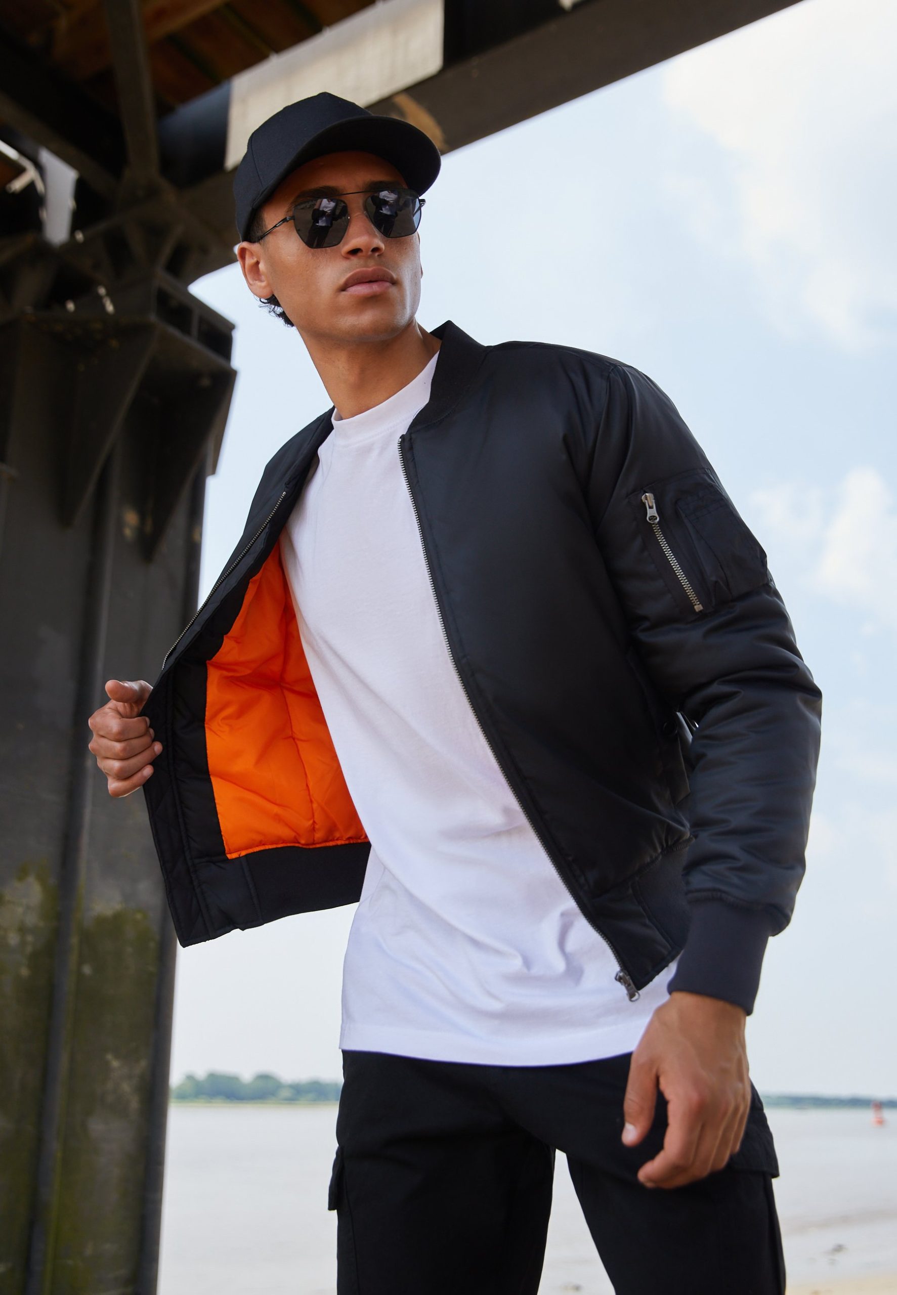 giubbotto-bomber-uomo-947xhy-1.jpg Urban Classics BASIC Giubbotto Bomber black/nero Zalando.it - immagine 1
