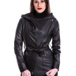 Giubbotto da donna in vera pelle nero con cappuccio | Modello A168