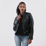 Giubbotto nero da donna con chiusura zip e collo alla coreana Kate Cut